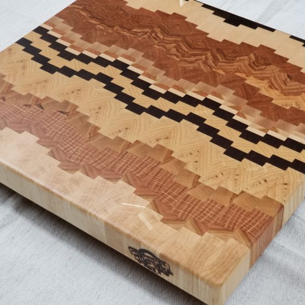 11 5/8" x 13 1/8" x 1 1/4" End-Grain Cutting Board - Image 2